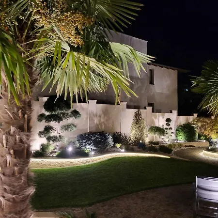 Sika Royal Garden & Spa Central Apartment Arad Exterior photo