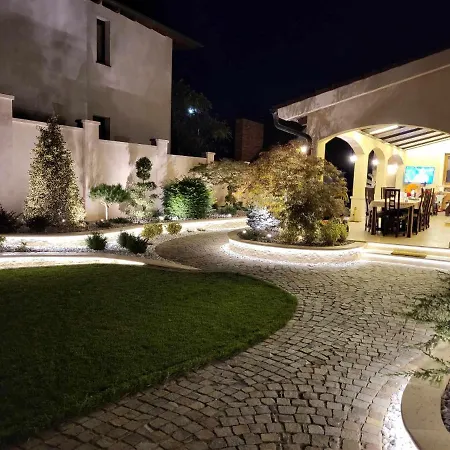Sika Royal Garden & Spa Central Apartment Arad Exterior photo