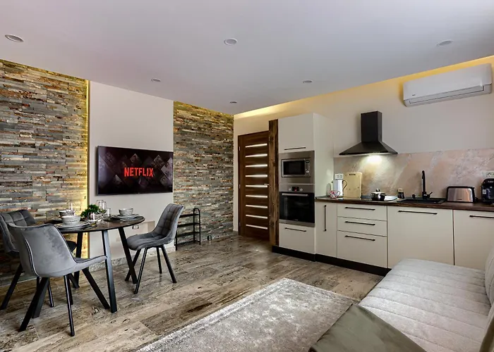 Sika Royal Garden & Spa Central Apartment Arad